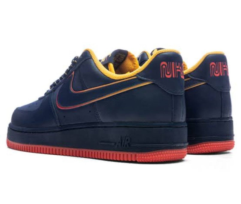 TENIS NIKE AIR FORCE 1 LOW RETRO MIDNIGHT NAVY BLUE VOID COLORWAY WITH YELLOW AND ORANGE