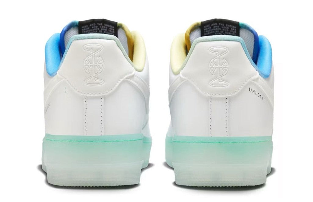 TENIS NIKE AIR FORCE ONE LOW 07 PRM UNLOCK YOUR SPACE