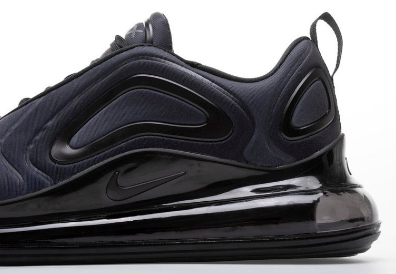 TENIS NIKE AIR MAX 720 NEGROS