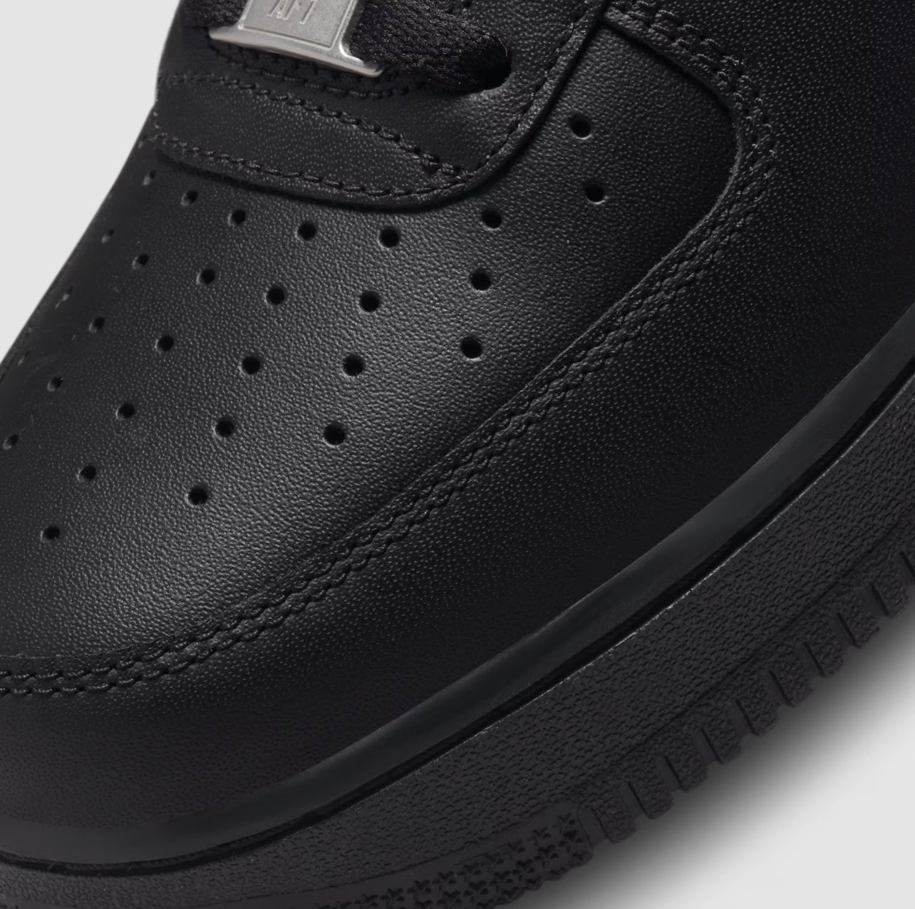 TENIS NIKE AIR FORCE ONE NEGROS