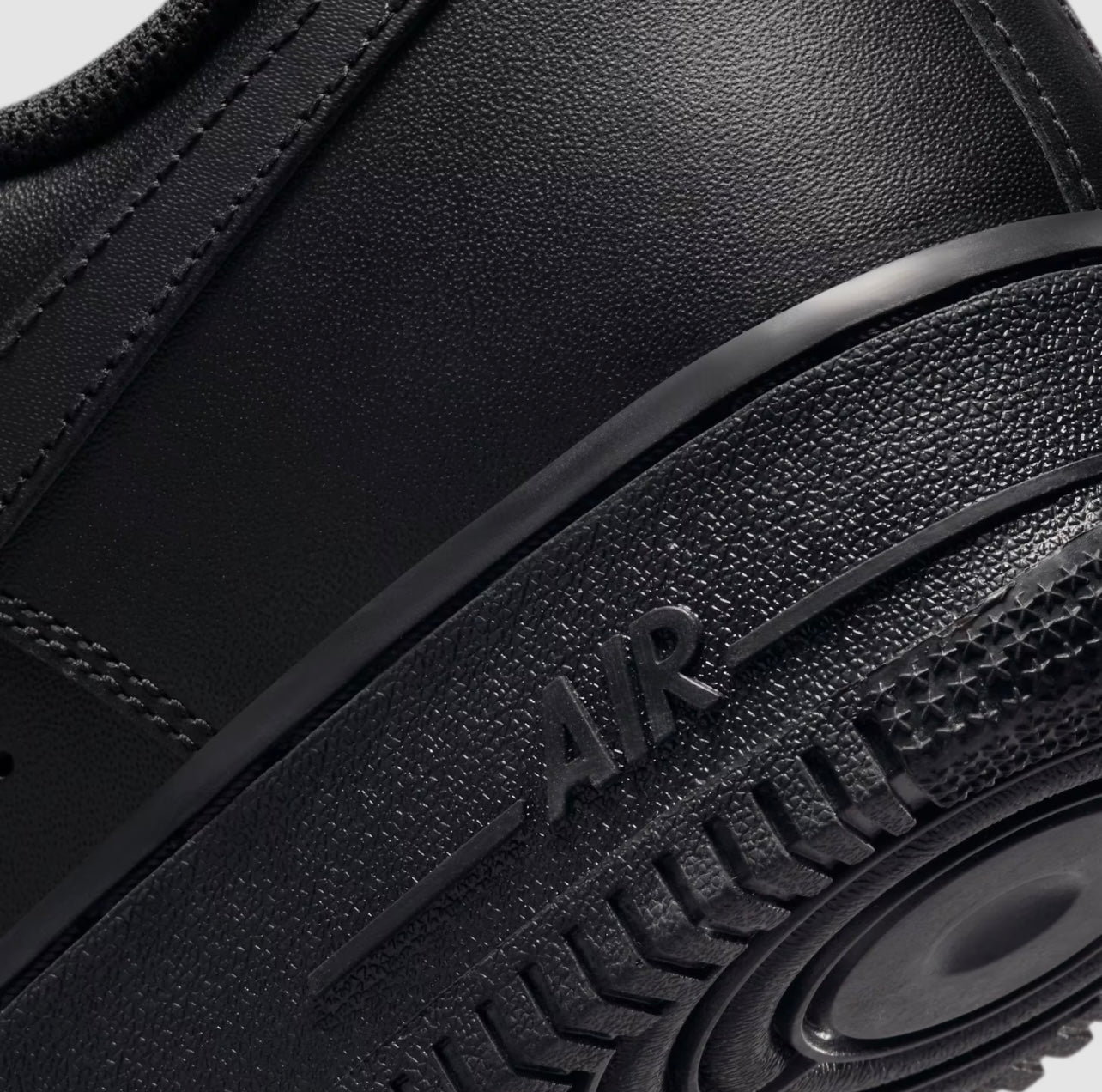 TENIS NIKE AIR FORCE ONE NEGROS