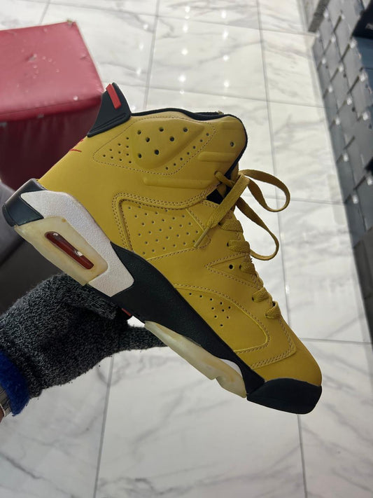 TENIS NIKE AIR JORDAN 6 RETRO AMARILLO OCRRE