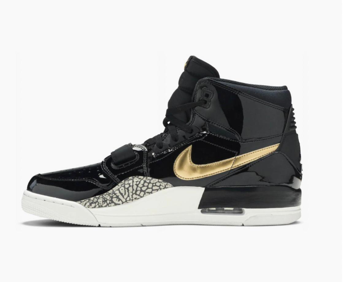 TENIS NIKE AIR JORDAN LEGACY 312 LOW IN BLACK PATENT LEATHER AND METALLIC GOLD ACCENTS